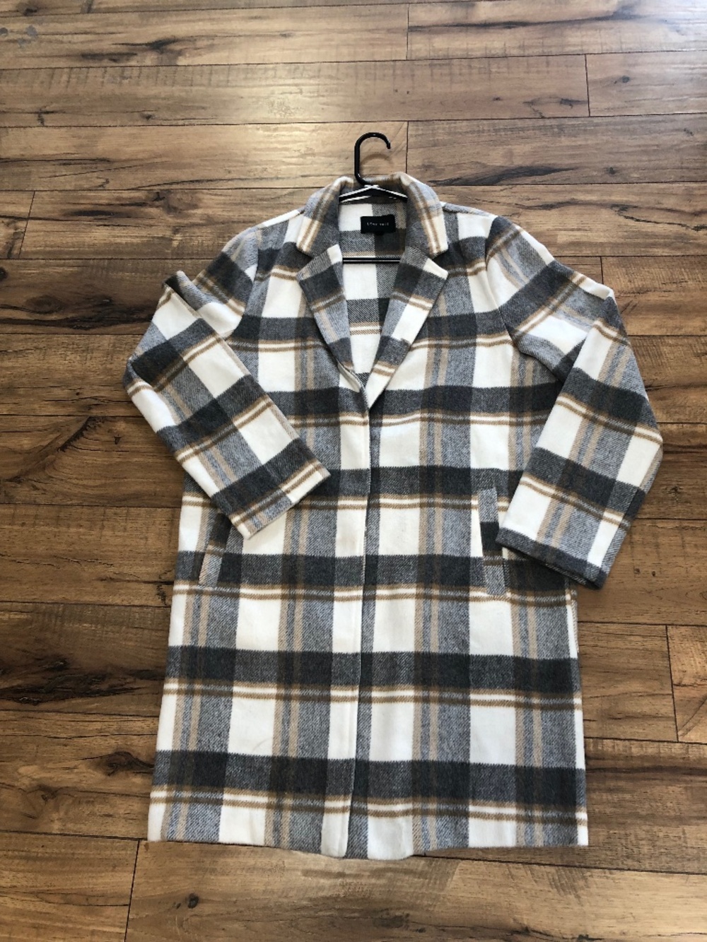Love Tree Gray/Beige/Cream Plaid Open Front Coat size L 2 Front Pockets